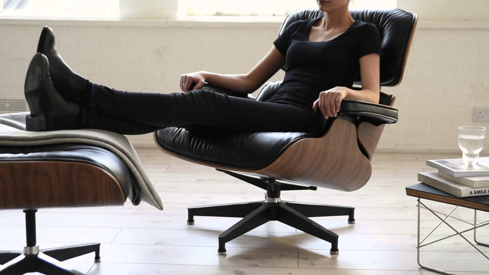 华体会体育官方在线官网 - 坐具|休闲椅|办公家具|华体会体育官方在线官网家具|伊姆斯躺椅&脚踏